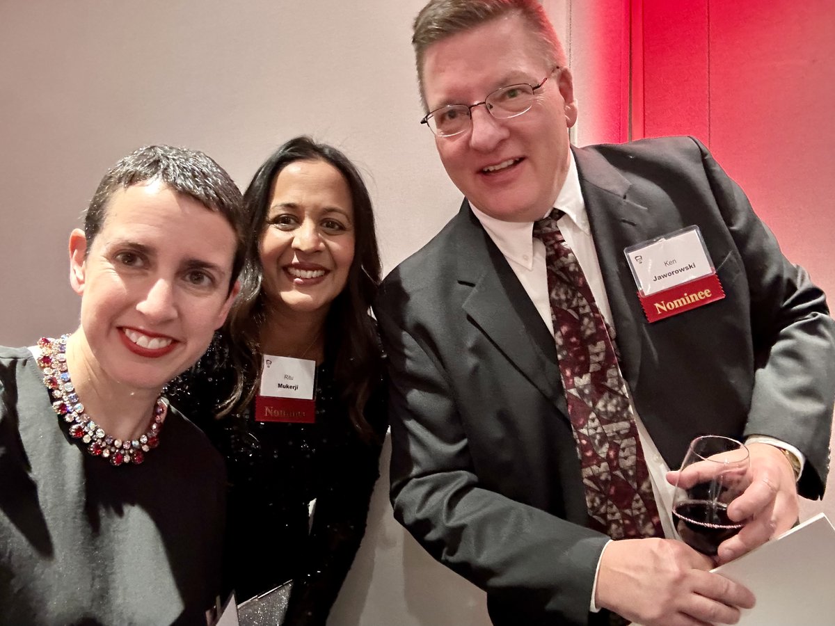 Fan-girl pics of my #edgars2024 trip, incl. a visit to @simonschuster, mtg my @AtriaBooks editor Peter Borland & literary giants @WmKentKrueger & Jessica Knoll, & hanging w/ incredible fellow nominees @KenJaworowski, Ritu Mukerji, & @amychua! @AtriaMysteryBus @EdgarAwards