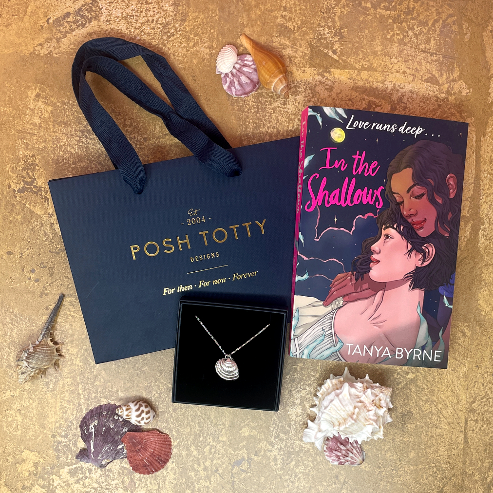 Sapphic, drenched in longing and Brighton-based, we can't think of a better partnership for @tanyabyrne's IN THE SHALLOWS than the gorgeous @PoshTottyDesign 🐚

Keep your eyes peeled on our social channels for a prize draw featuring this incredible necklace 👀

#InTheShallows