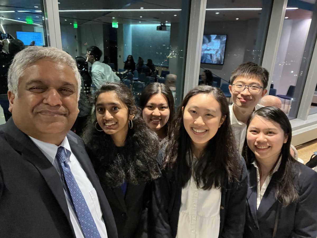Dean Anantha Chandrakasan joined a group of @MITEECS students, and snapped a selfie, at the IEEE Awards Welcome Reception last night. The students are members of the MIT IEEE/ACM Club.