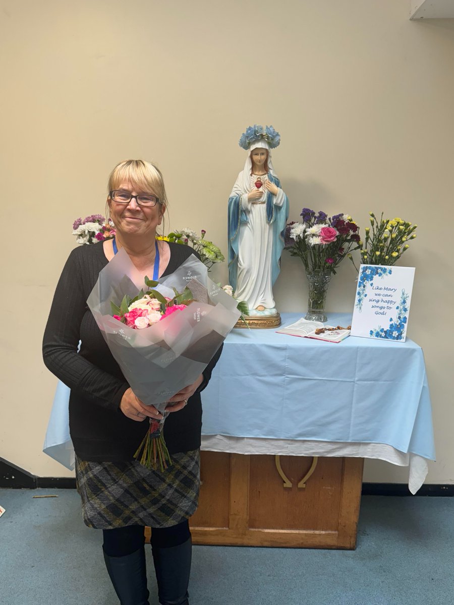 Today, we say goodbye to our Deputy Head Mrs Riley. We thank you for all your hard work over the last 10 years. We wish you all the luck for the future. 💐