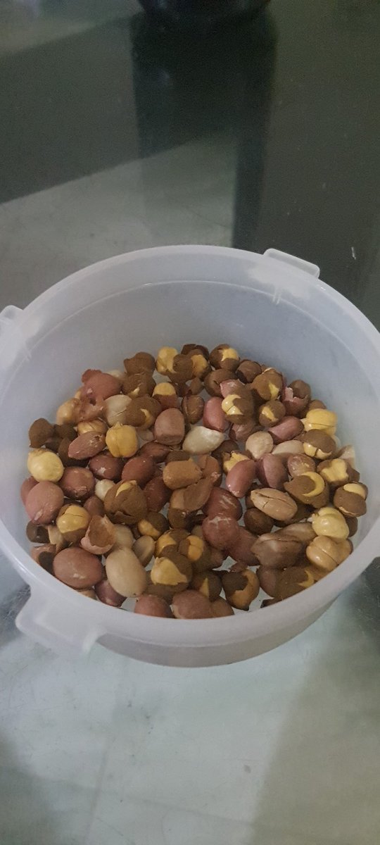 zebelchior's tweet image. PSA: If you&apos;re ever in Goa and craving popcorn, ask for Dah Rupiyahche mixed chonne instead. You&apos;ll thank me later. Chonne over Popcorn 4 life #LocalTips #Foodie #Goa