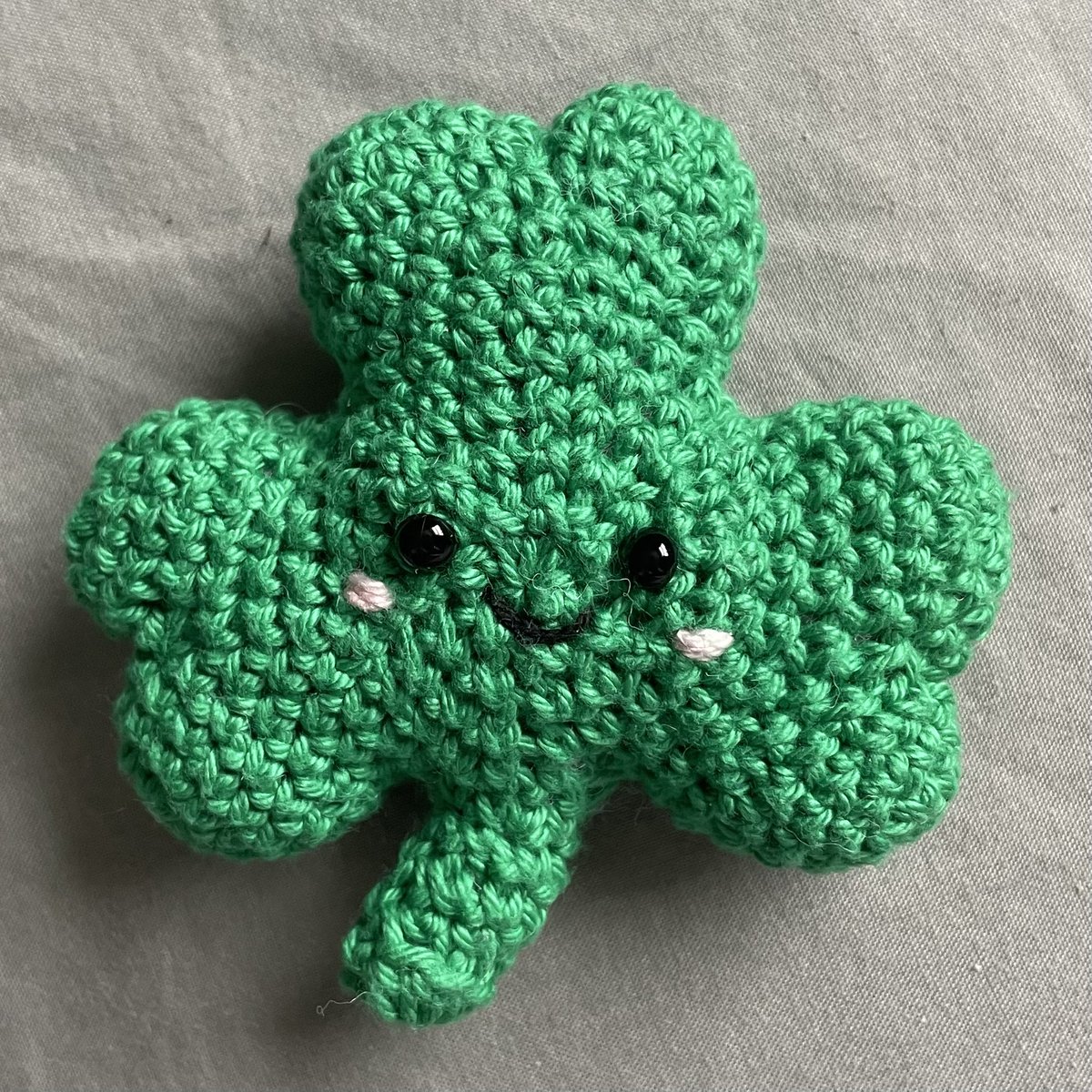 Preparing for #ISRII12 @TheISRII in Limerick by once again crocheting a little mascot ☘️🇮🇪 Suggestions for names welcome