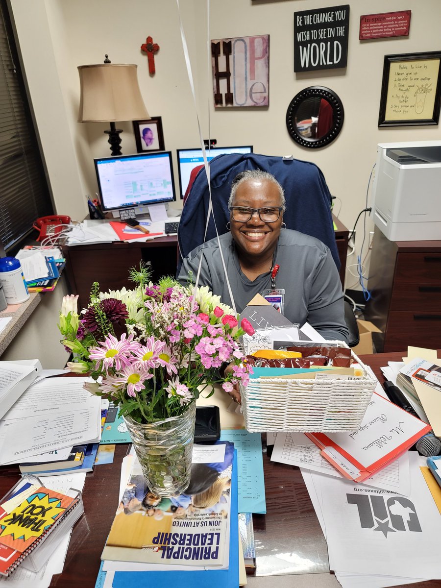 We LOVE our Principal Mary Williams! Thank you for being AMAZING!