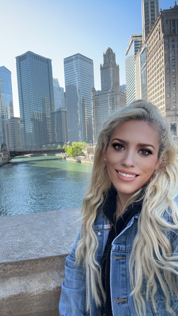 I’m blown away with how amazing I was treated in Chicago! Thank you to all the kind and generous men who made this trip so fabulous and for welcoming me into such a beautiful city! I appreciate you all!! 🙏🏻 ⭐️Available in Las Vegas & FMTY⭐️ 📝 PresleyPeters.ch 📝