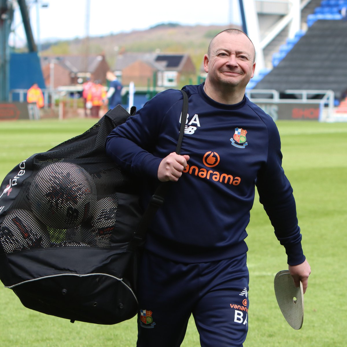 A big happy birthday to our Kit Man extraordinaire @AHERNEB! 🎂