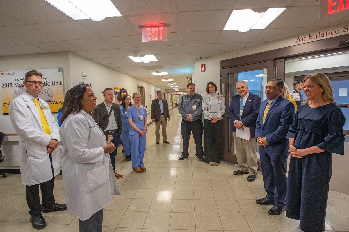 At @VCUHealth, @DrGupta46 toured the Medical Center Emergency Department and learned about their Bridge Clinic, which provides buprenorphine to people who have overdosed and links them to outpatient care.