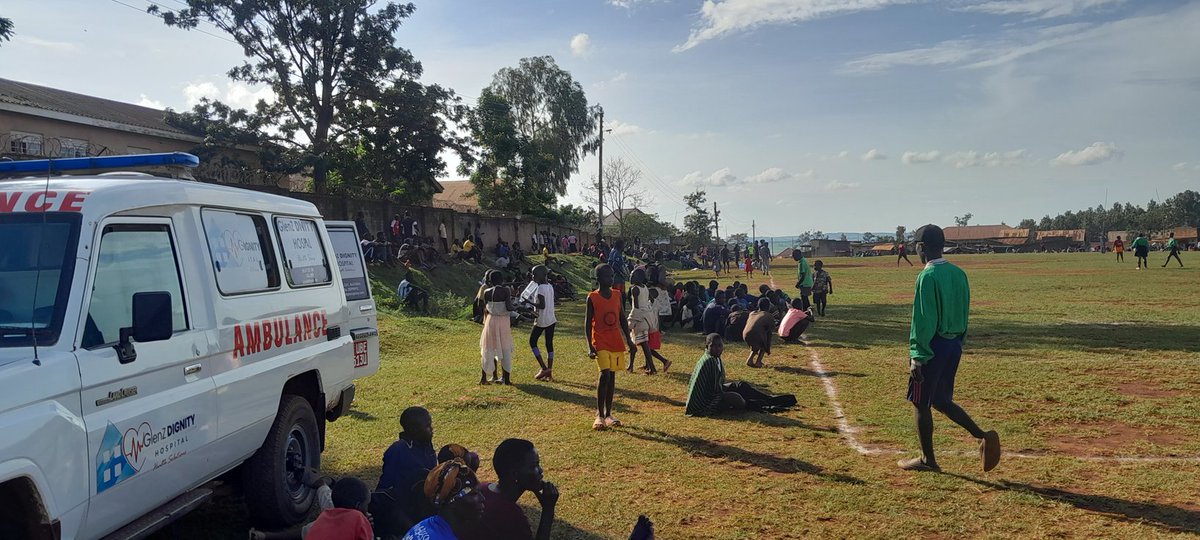 This is not a premiership game it's a schools rugby Tournament hosted by @TheKakiraRFC. Thanks to @UgandaRugby @JinjaRugbyFans1
@jibu_water
#KeepTheDreamAlive