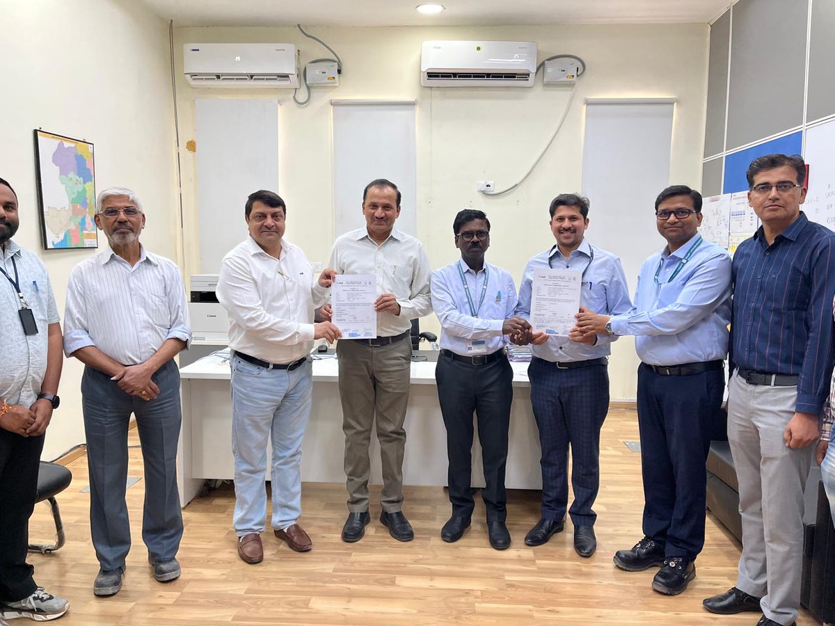 Our team successfully laid a first-of-its-kind 52' dia. Carbon Steel #pipeline, spanning a massive 210 km, to enhance raw water supply for #RajasthanRefinery.A proud moment for #MEIL - the first EPC contractor to complete & commission this project!
#Achievement #MeghaEngineering