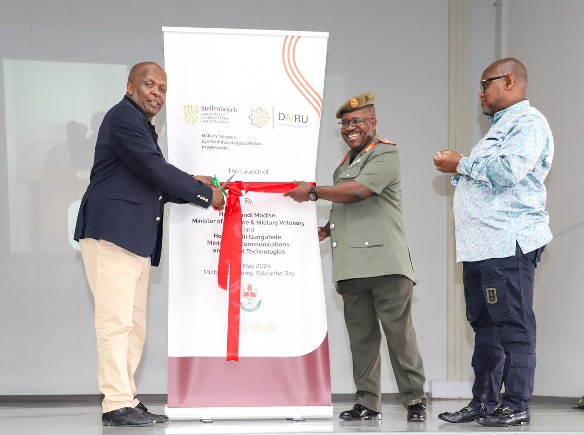 The official launch of DAIRU underway with Hon. @MondliGungubel_ leading the ribbon cutting

#SAAI 
#AIinDefence 
#DAIRUHubLaunch 
#FutureOfDefence 
#SATechForDefence