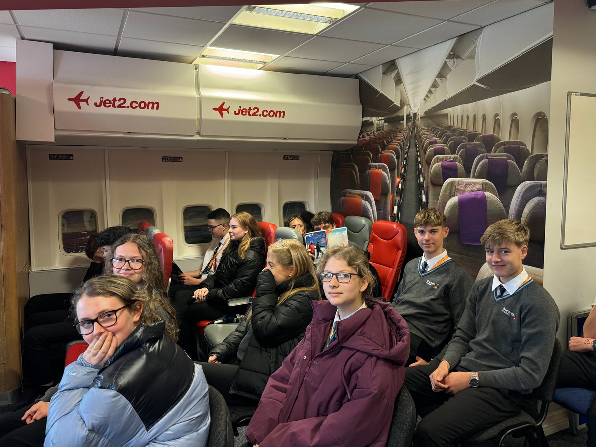 We had a great trip to @cravenaviation this morning with a group of our Year 10 students! They took part in STEM workshops, explored the aviation academy facilities and found out more about #careers and routes into the #aviation industry✈️ #ambition