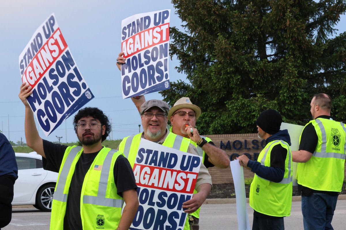 💥TEXAS MOLSON COORS TEAMSTERS EXTEND PICKET LINES TO OHIO, GEORGIA Early this morning, #Teamsters Local 997 members on #strike at @MolsonCoors in Texas extended picket lines to two additional facilities in Trenton, Ohio and Albany, Georgia. Local 997 members were joined in…