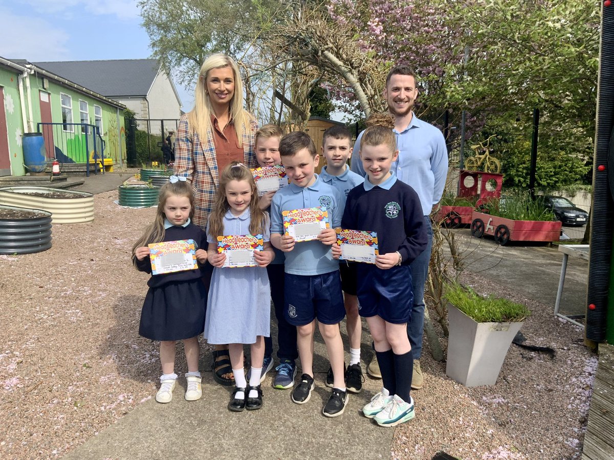 Principal’s Awards were presented by Mrs Shivers and Mr Hassan to children across school who have been building on P.E skills. Recognition for participation and enjoyment, linked to work they were doing with Mr Hassan through pupil voice focus groups this week! 🤩
#picoftheweek📸