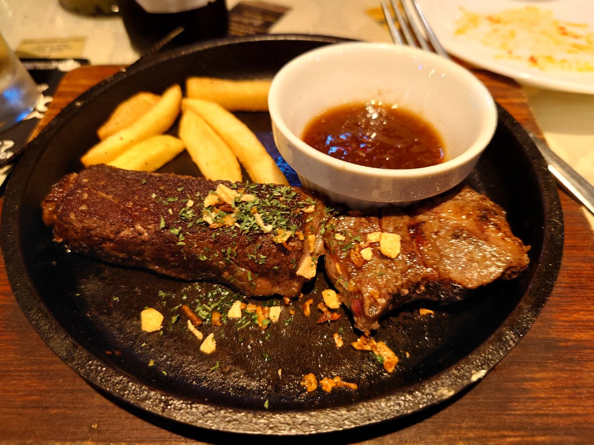 YMatz_bays_ball's tweet image. 噂の500円ステーキ
#関内 #FLASHBACKCAFE