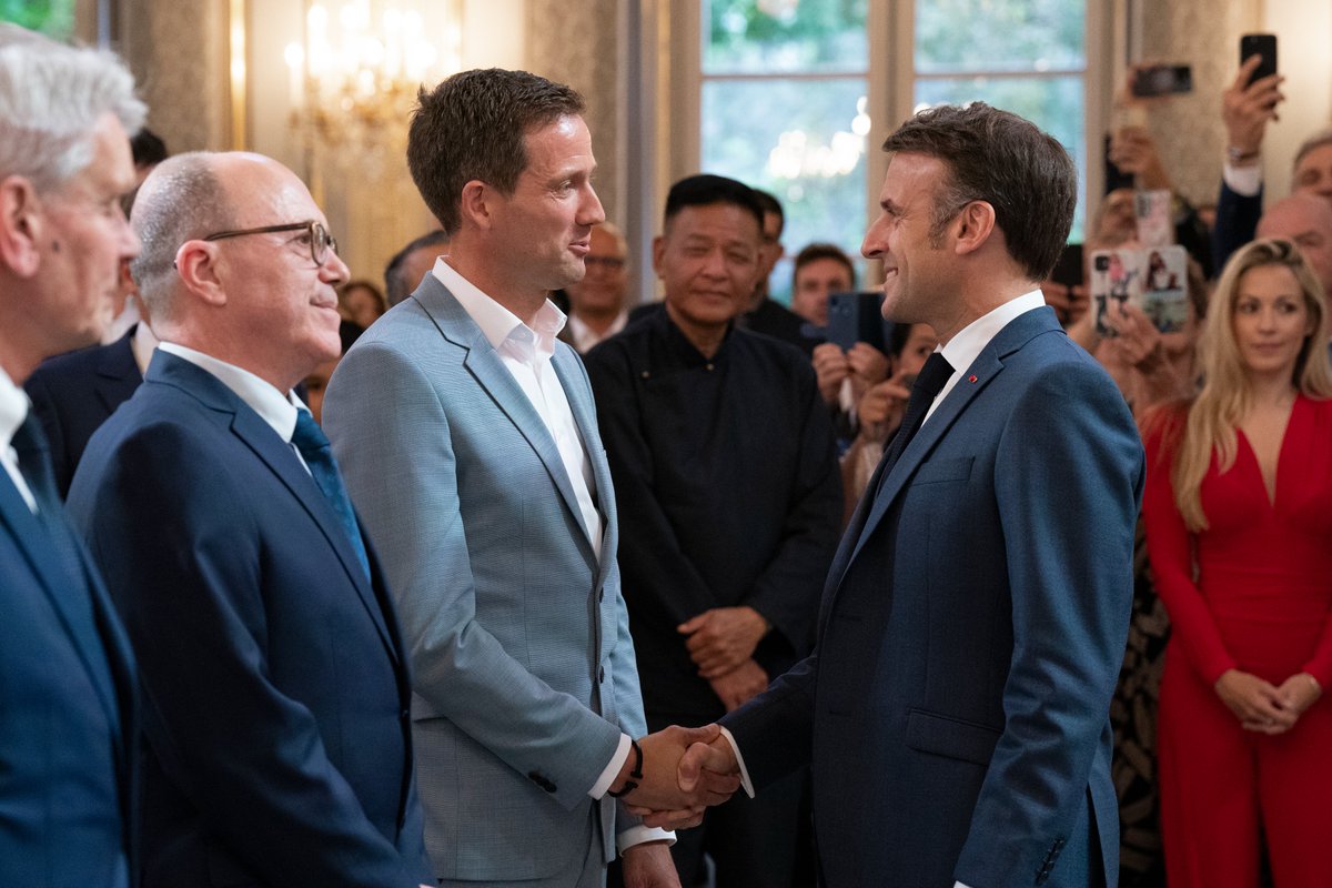 Congratulations, dear @SebOgier! 8 times @OfficialWRC World Champion has been awarded the Legion d'Honneur by President @EmmanuelMacron for his exceptional achievements in motor sport. Your dedication to excellence have truly made France proud. Your talent, determination, and…