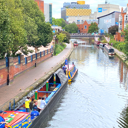 Tickets are selling fast for our Heritage Working Boat trips around the canal loops as part of our Birthday weekend! 📅 Sunday 12th May 🕖10:45am-12:15pm 🎟️ Tickets start at £6.50 Book online here: roundhousebirmingham.org.uk/product/herita… #SeeTheCityDifferently #Birmingham #Tours