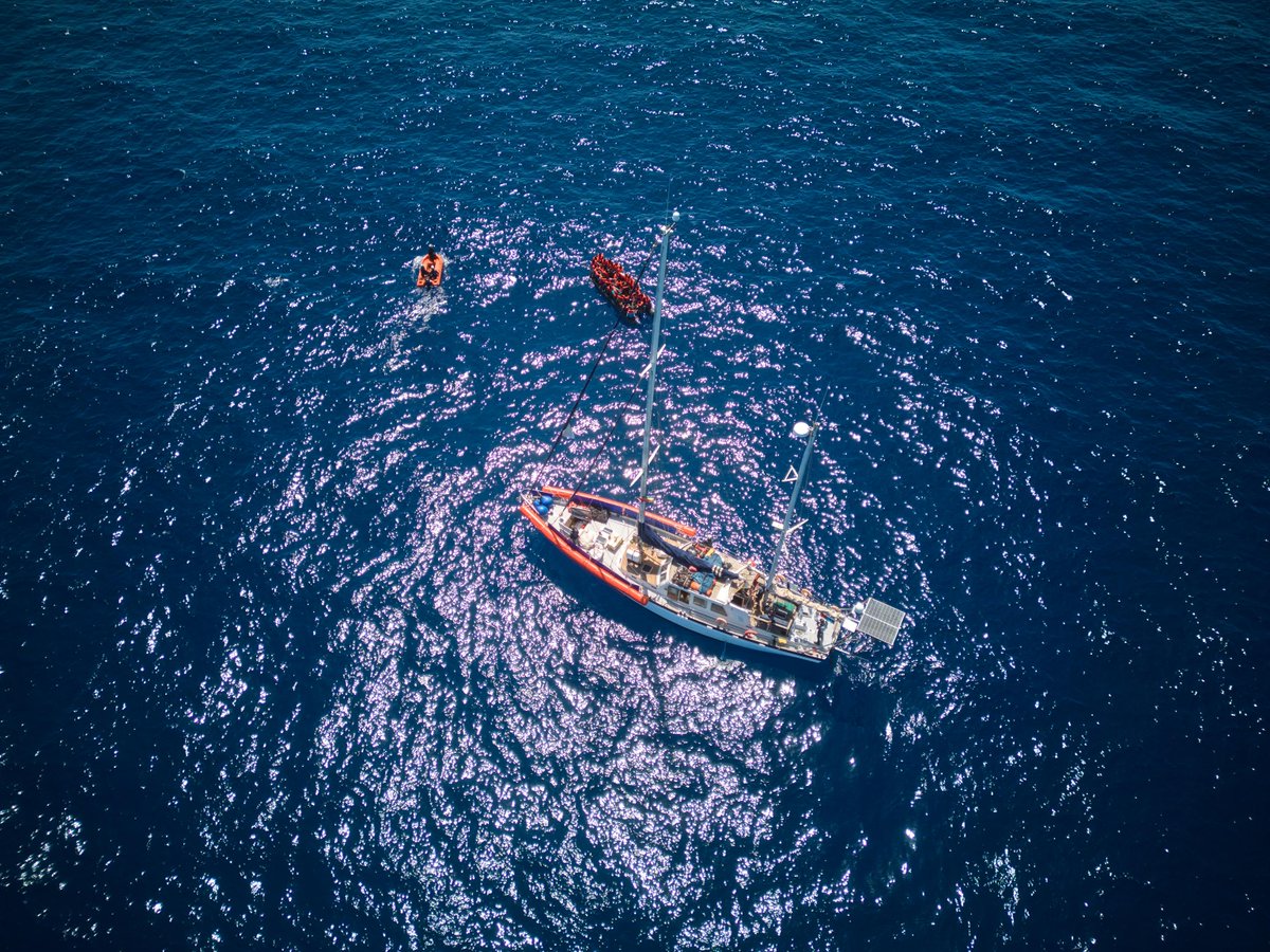 ⭕️ This morning the #Nadir crew spotted an overcrowded rubber boat with 41 people aboard. The survivors reported that they left Sfax 3 days prior and had been adrift since yesterday. The crew distributed life jackets and water until a Coast Guard ship took all safely aboard.