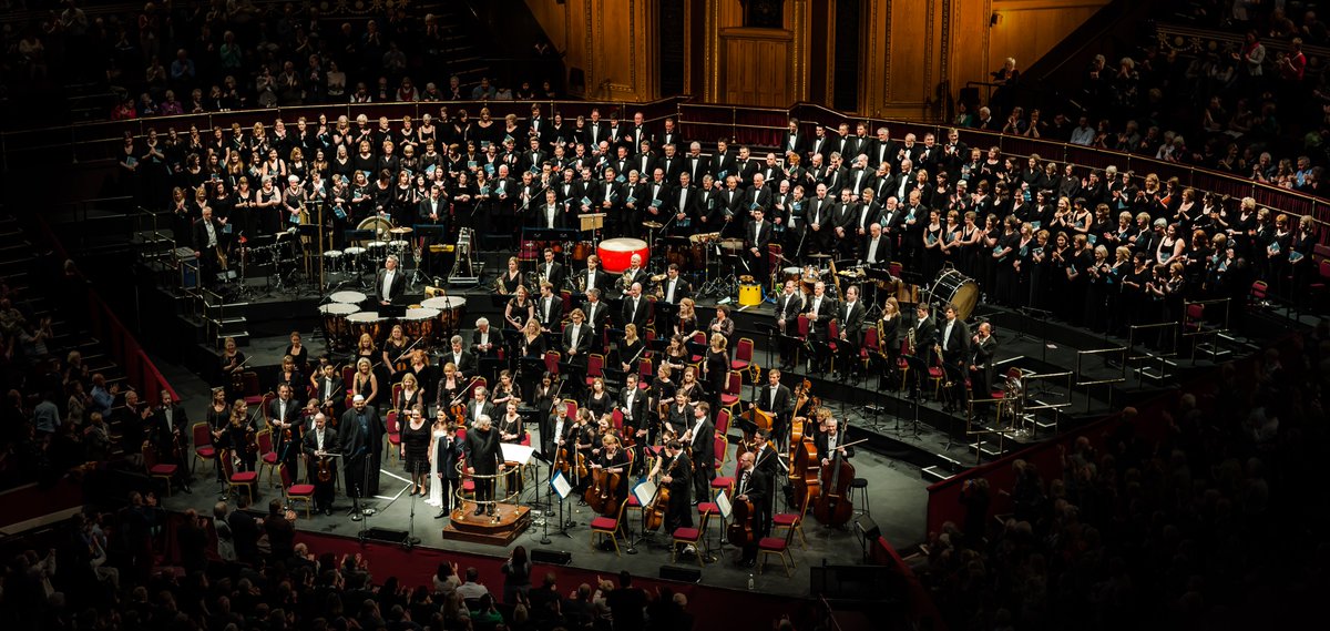 🎉Did you know Karl Jenkins' masterpiece 'The Armed Man – A Mass for Peace' debuted in 2000 and swiftly entered Classic FM’s ‘Hall of Fame’? Voted top 10 for 15 years, it's a testament to his enduring impact on classical music. More intriguing facts to follow🎶✨ #grayshott