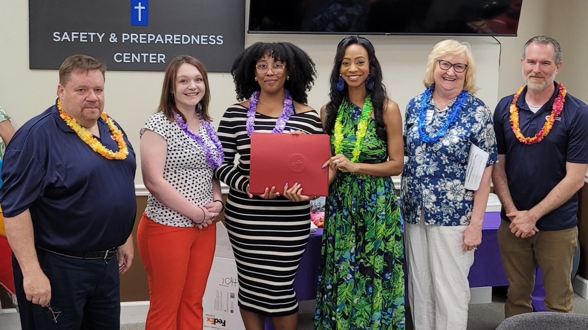 Congratulations to the @MTSU team who won the American Red Cross Tennessee Region's Next Generation Award. They created an online game promoting International Humanitarian Law as part of their Youth Action Committee outreach. #Murfreesboro
