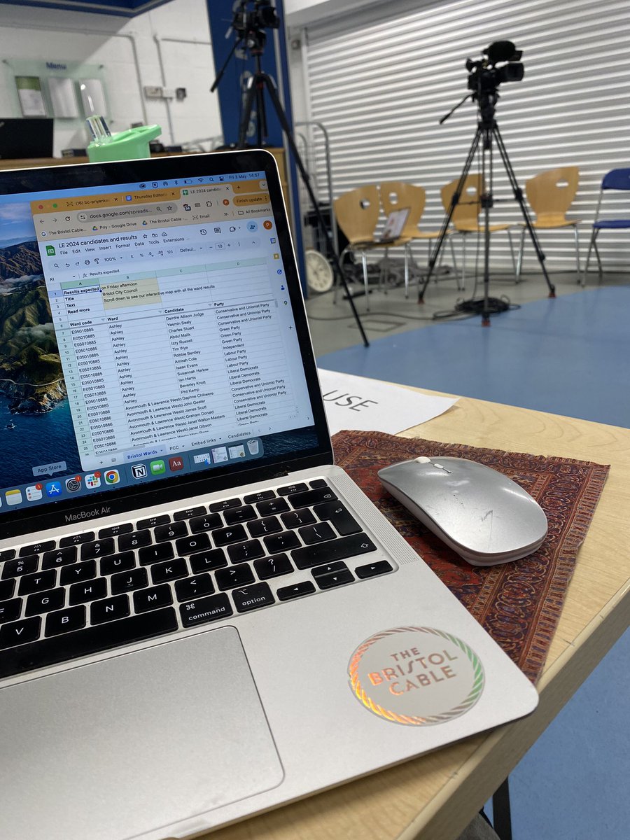 Me, my iconic mousemat and @MattyEdwards23 are stationed at the local election counts today, bringing you the results as they come in. Check the @TheBristolCable for live updates 👇🏾