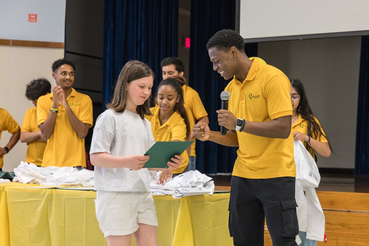Join #CullenCollege & St. Elmo Brady STEM Academy in empowering underrepresented youth! They hosted a thrilling Science Fair featuring innovative projects from grades 4 to 8. Tap the link for the heartwarming story: egr.uh.edu/news/202404/st…

#engineeredforwhatsnext #GoCoogs