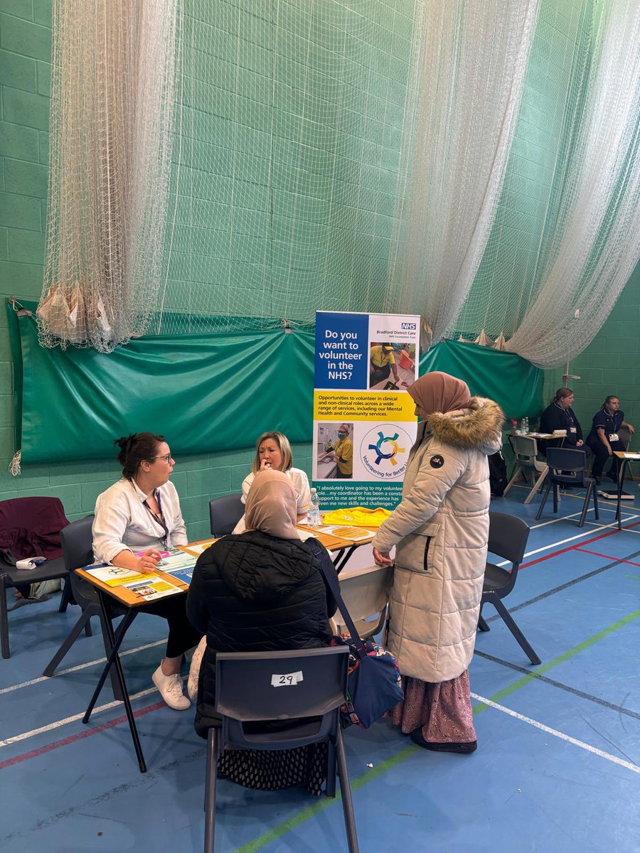 @MrJLauder @dixonsaa @CommunityChild7 @EALC_Bradford So great to be here! Real buzz, lots of interest from parents. Fab colleagues engaging with CYP & their families - there’s so much more we should & can be doing in schs. Well organised. Excellent effort by Dawn Lee & teams @BDCFT @theresepatten13 @nancyoneill99 @charlottehrams1