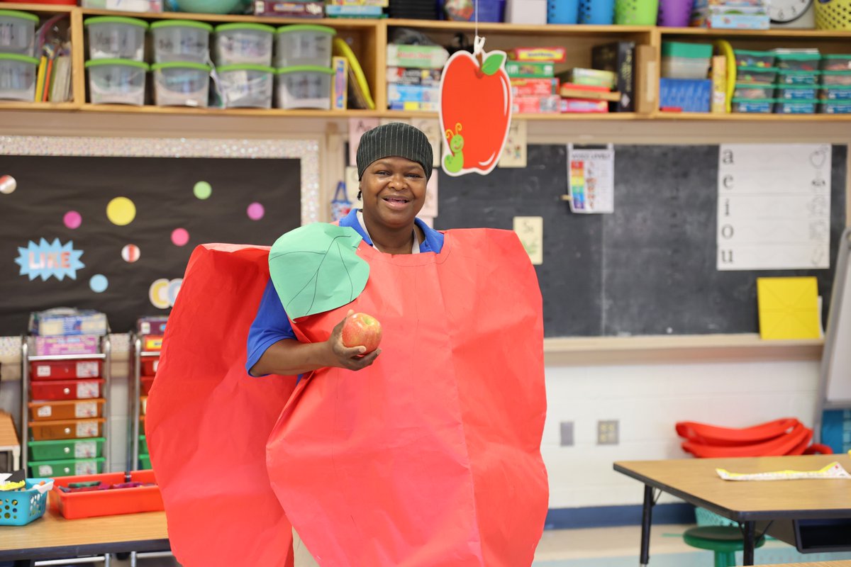 It’s School Lunch Hero Day! School nutrition professionals make a huge difference in the lives of our students. Thank a school nutrition team member today!