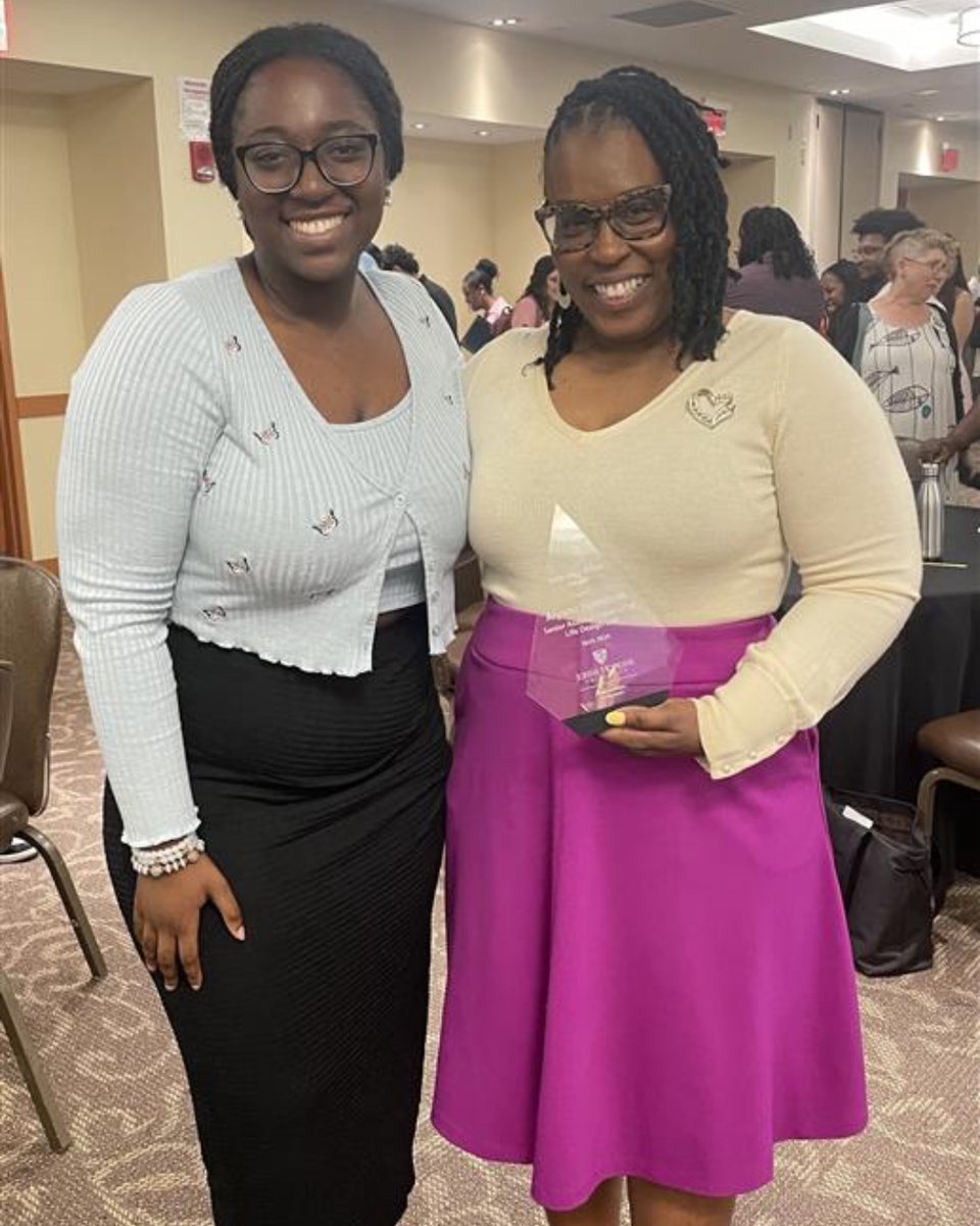 We want to wish our Life Design Educator, Aiyana Hamilton, a HUGE congratulations for winning the Difference Maker Award this week at the annual FLI Network End of the Year Celebration. #changemaker #differencemaker  #jhufliproud #imaginejhu #mentoringmatters #hopkinspossible