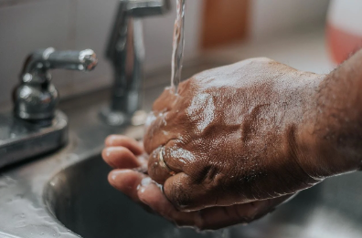 Remember that World Hand Hygiene Day is May 5! 👐🌍 This year's theme emphasizes empowering healthcare workers with innovative training and education to promote hand hygiene. Let's join hands for safer healthcare practices! #HandHygieneDay #HealthcareSafety