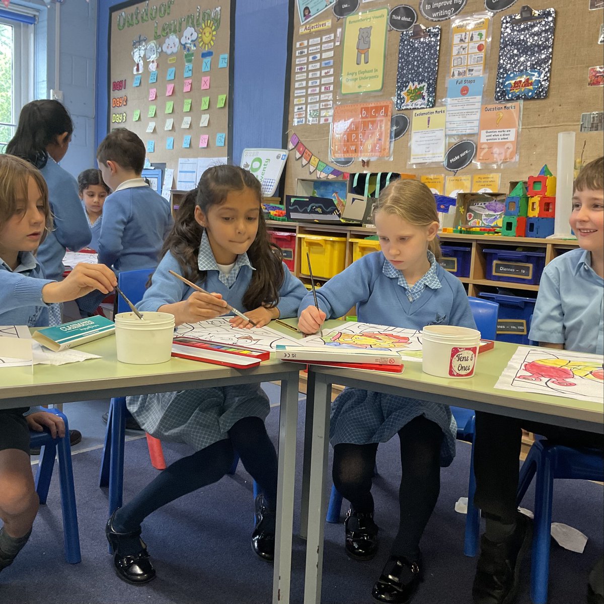 🖌️🎨 A fantastic art lesson in Y1&2 afternoon - learning all about Cubism (a work of art is cubist when the artist opts to break up objects and re-assemble them in abstract and geometric form!) 🖌️🎨 @tate @chatsworthschls ow.ly/RYNm50RvK7G