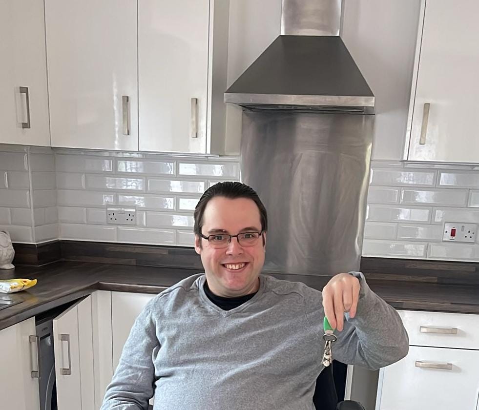 Who knew that something you can fit between your thumb and finger could give you so much pleasure? (Behave yourselves!) But seriously, I'm officially a homeowner! Thank you for all your support and kind messages.