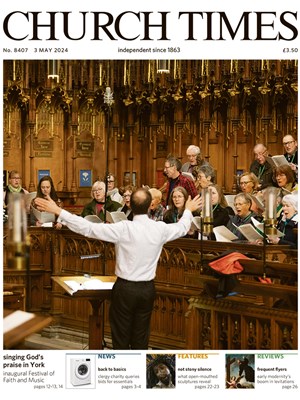 RSCM Director Hugh Morris graces the cover of @ChurchTimes this week, directing at last weekend's inaugural Festival of Faith & Music in York. Read a review of the event, hosted by the RSCM and Church Times
ow.ly/FYiR50RvKm3 #faith #music #choralmusic #choirs