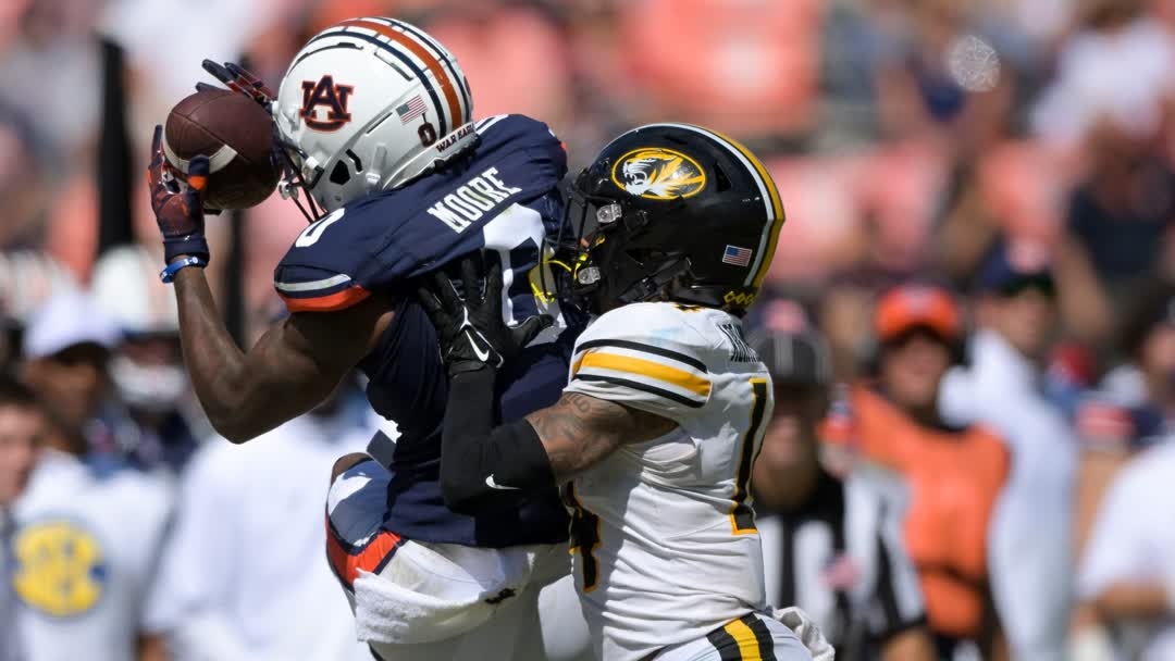 Auburn WR Koy Moore Has Announced He Will Enter The Transfer Portal 

Moore Has 23 Rec, 338 Yds, & TD For The Tigers Over The Past 2 Seasons

#WDE #GoCFB #Auburn @asap_koy