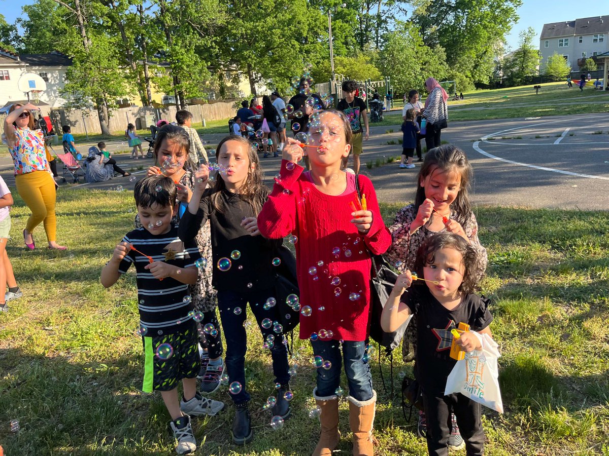 Conway Elementary @conwayelemsch had an amazing engagement event at Olde Forge. Staff served pizza, played games with families, shared resources, and celebrated being a part of the #StaffordCommunity. We're so grateful for these moments of connection and fun! #ElevateStafford