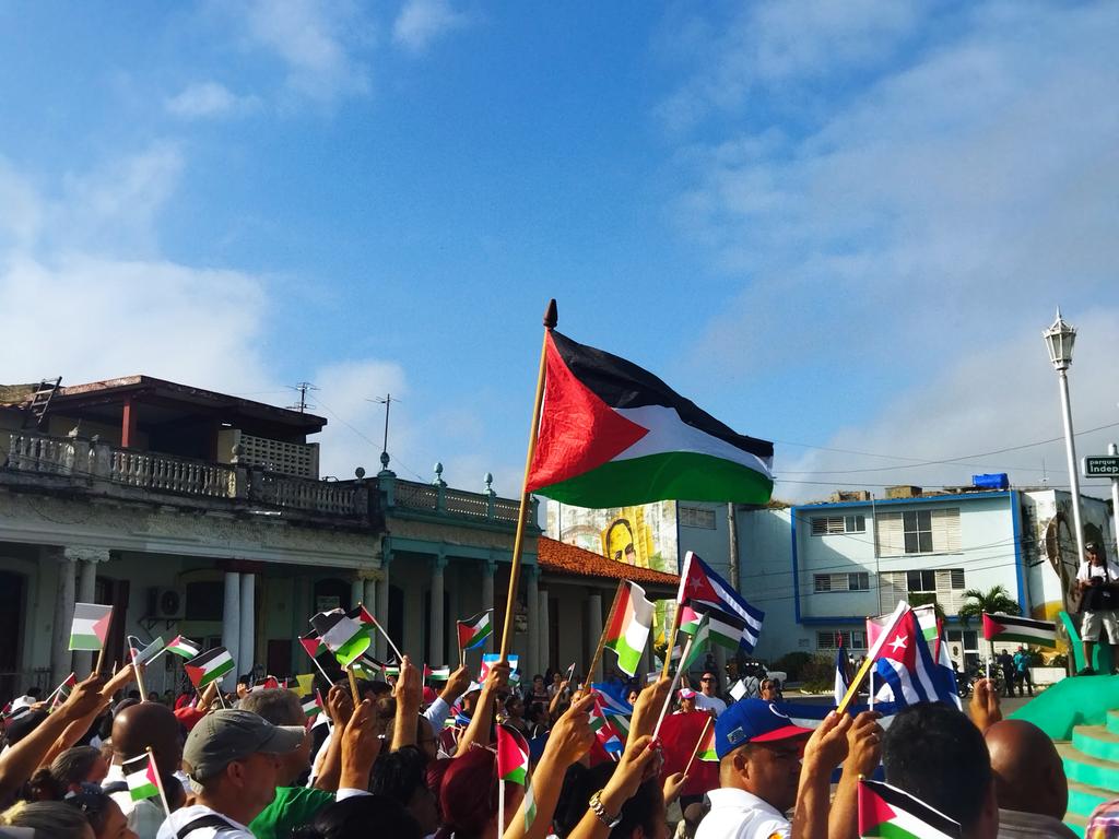 #FreePalestine 🇵🇸 
Los jóvenes Cubanos jamás seremos indiferentes.

✊🏻Desde #PinardelRío nos sumamos al amplio movimiento de solidaridad que se ha generado con Palestina y en contra de la represión a que son sometidos los estudiantes de EEUU mientras respaldan su causa.