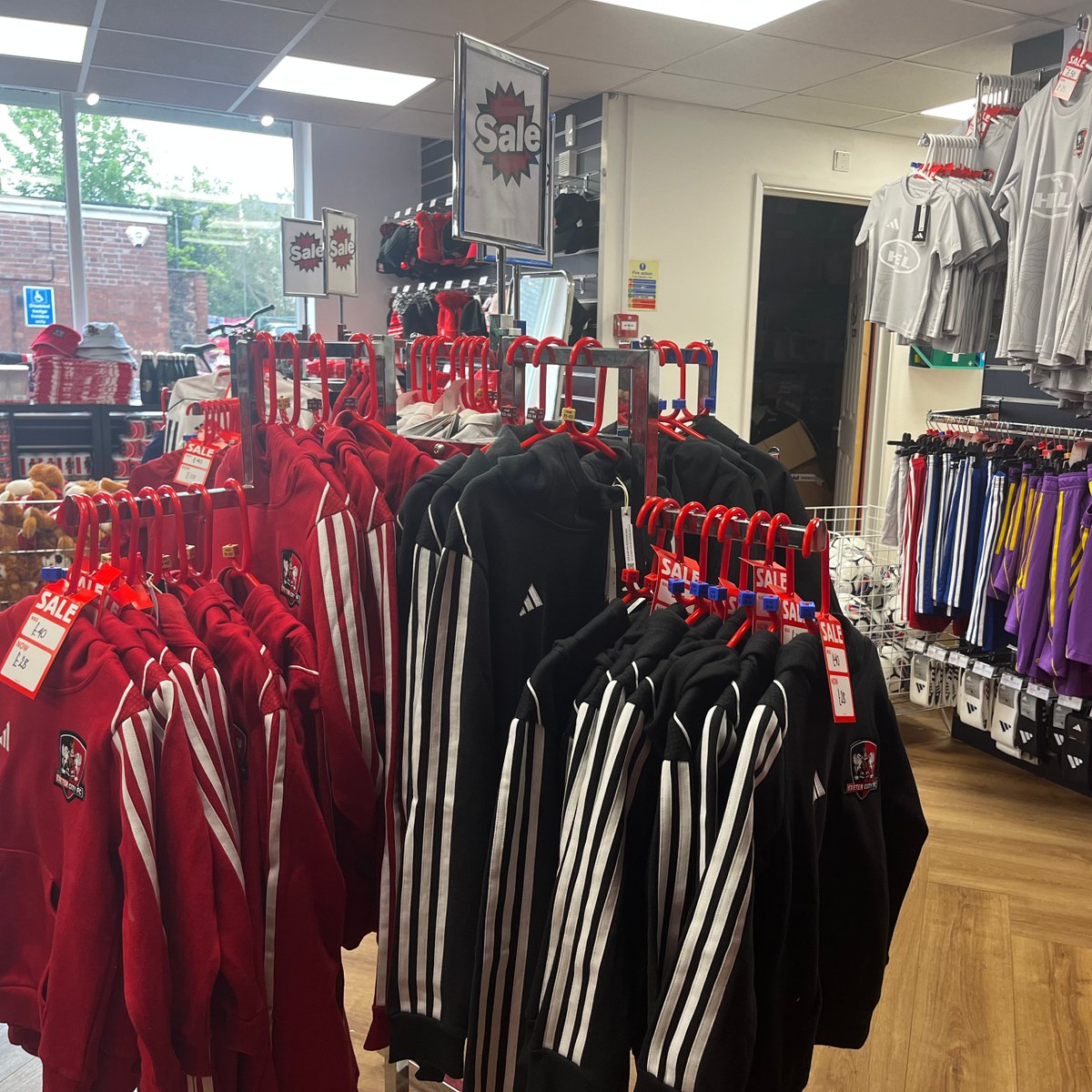 🛍️ We've slashed prices even further on tonnes of Adidas products in our end-of-season BIG SALE! Pop in-store during opening hours or buy online ➡️ shop.exetercityfc.com #ECFC #SemperFidelis