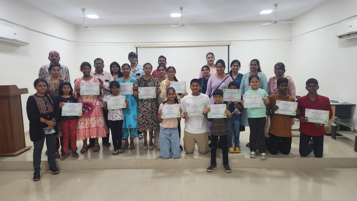 Celebrating International Leopard Day with Words! We thanks all our passionate participants for making this essay competition a roaring triumph! @zoos_aquariums @CZA_Delhi @NandaniSalaria @waza @WildlifeSOS @wti_org_india
