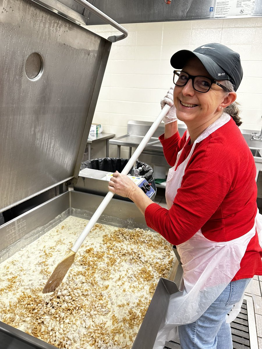 NOT ALL HEROES WEAR CAPES💥🦸🥙: In celebration of School Lunch Hero Day, Auburn City Schools wants to express gratitude to all the men and women who go above and beyond to feed students! Click the Link Tree in our bio to see more on #AuburnCitySchools Facebook or Instagram!