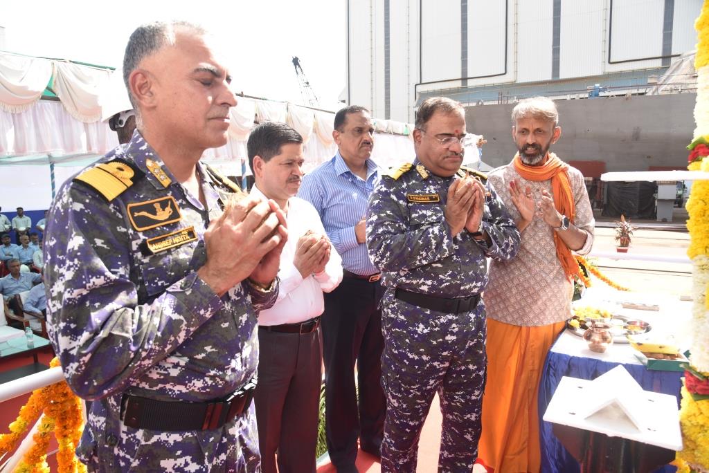 goashipyardltd's tweet photo. A significant milestone in #GSL’s shipbuilding program, Keel of 1st Next Generation Offshore Patrol Vessel (Y 1280) laid by VAdm B Sivakumar, AVSM VSM, CWP&A in presence of CMD & senior management of GSL.
#IndianNavy
#MakeinIndia
#AtmanirbharBharat
#DPROINDIA
#MODINDIA https://t.co/chwWSU7v5y