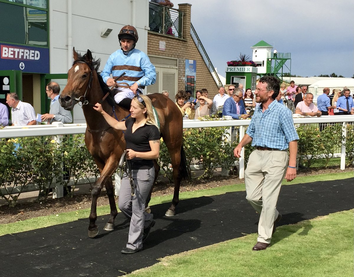 There's extra incentive to stay up late tomorrow for the Kentucky Derby, though our loyalties will be torn between cheering on @_benacurtis, who posted his 1,000th win last year on our Merrijig, and Newmarket boy @ABeschizza, seen here aboard Hope Is High. Best of luck to both.