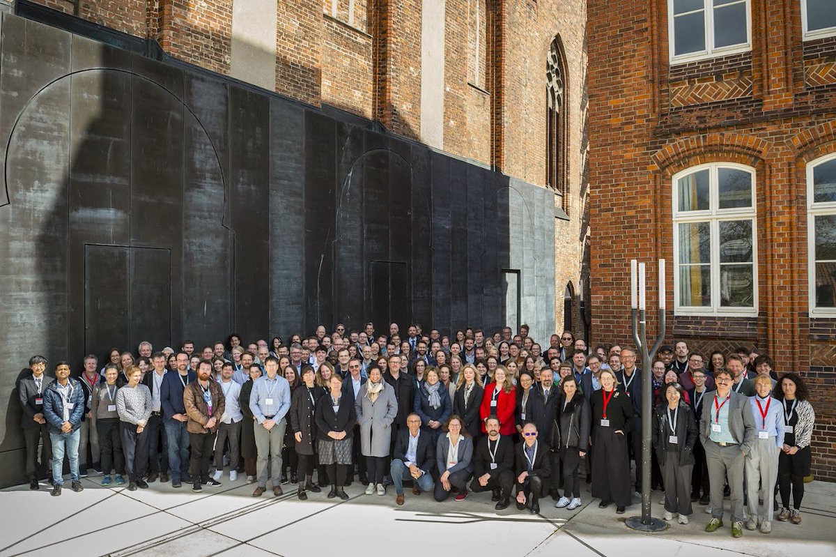 🚀 Spannende Tage bei #HFES Europe 2024 in Lübeck! Das @DLR Team präsentierte innovative Projekte zu Human-AI Interaction, Transportation &amp; Aviation. 🤖✈️ Tolle Diskussionen und Austausch von Erkenntnissen im beeindruckenden Europäischen Hansemuseum. #HumanFactors #AI #Forschung