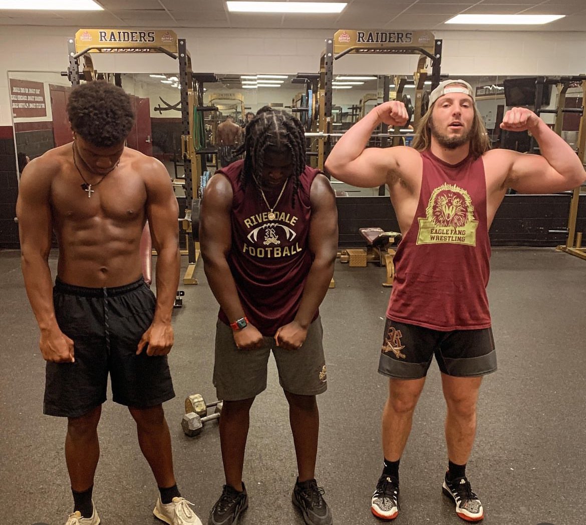 Love that these guys love the weight room!!! Our backfield is STRONG! @RHS_RaidersFB #recruitthedale #climb