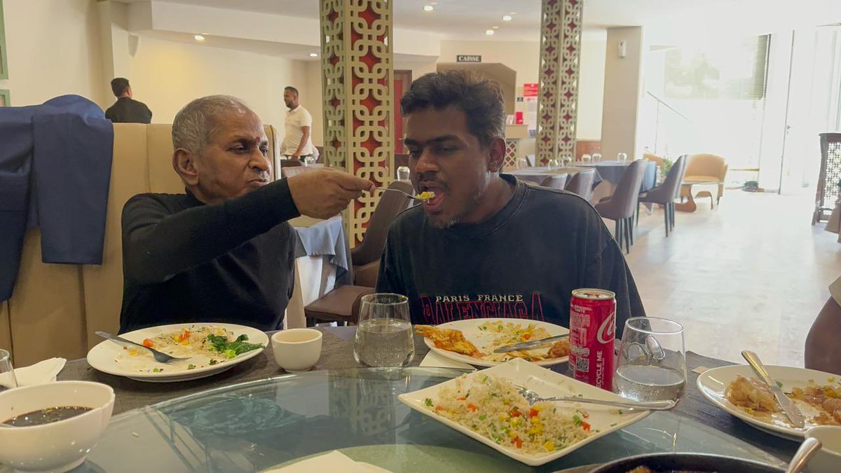 Ilaiyaraja & His Son Yuvan🖤🫶🏾✨

#illayaraja #yuvan #yuvanshankarraja #ysr #maestro #beziquestreams #tamilcinema #tamilmovie #kollywood #kollywoodcinema #celebrityclicks