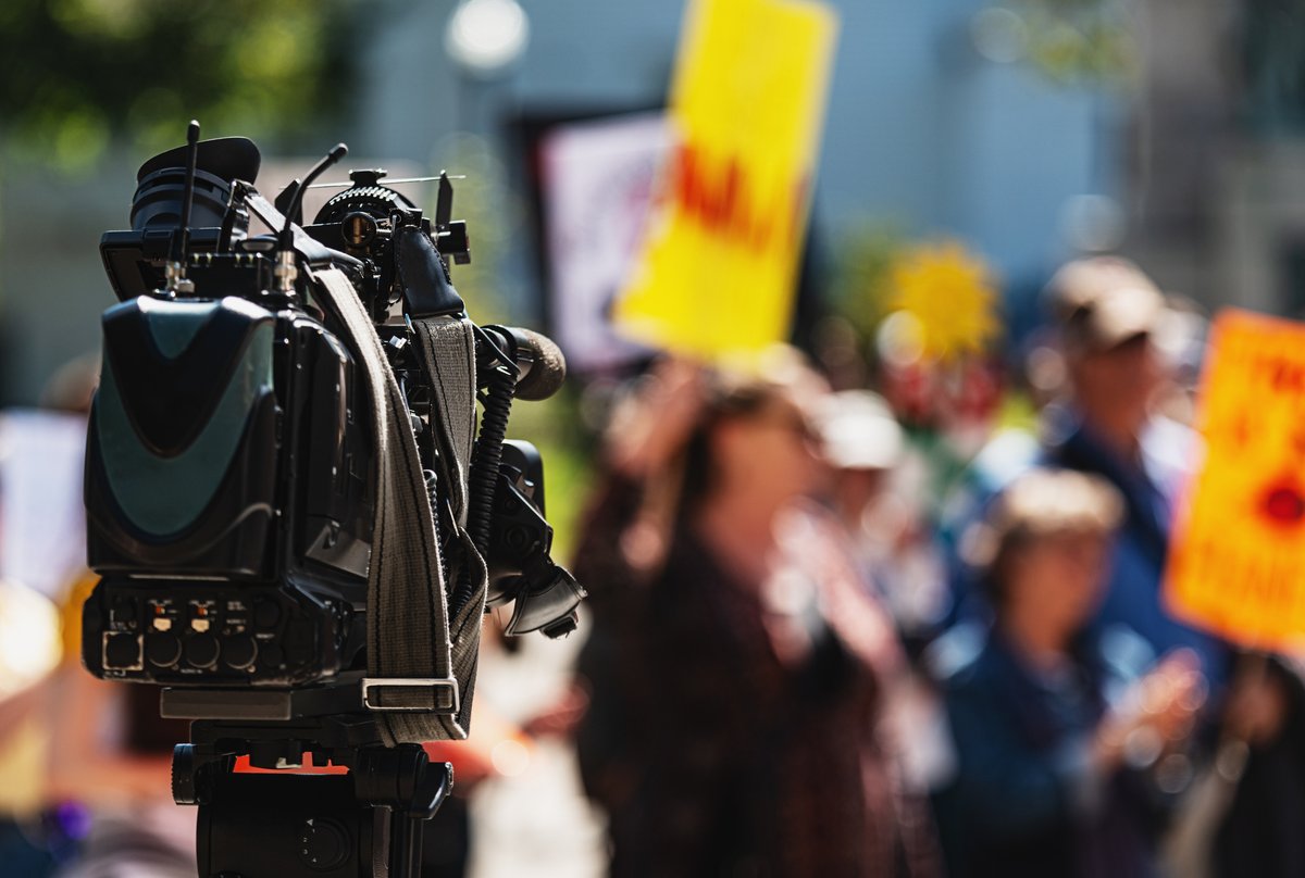 #WorldPressFreedomDay: Freedom of expression and media crucial to tackling climate crisis, -international Freedom of Expression rapporteurs urge countries to protect journalists & environmental & other human rights defenders - for people & the planet. ohchr.org/en/statements/…