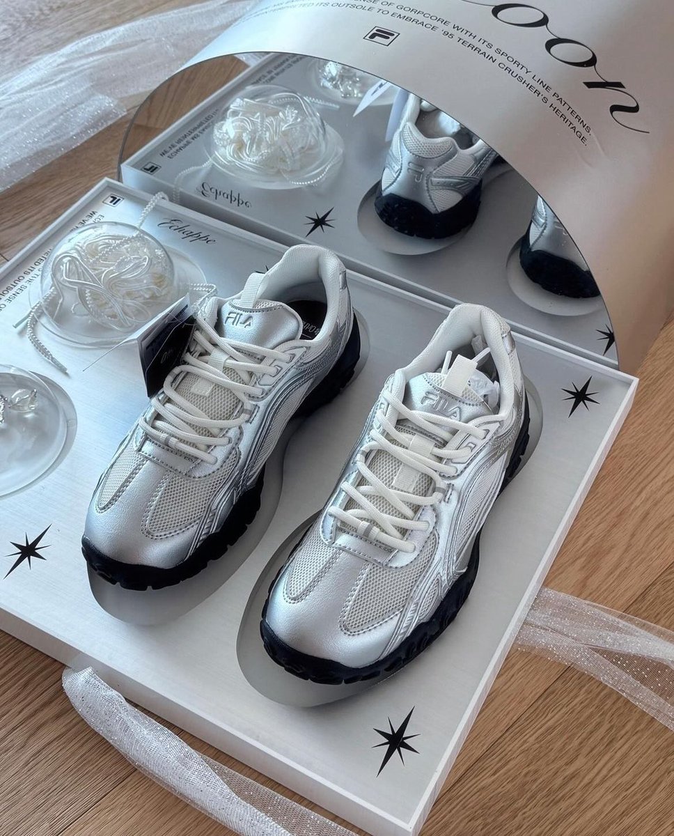 ☆ハンソヒ着用☆関税込★FILA★ECHAPPE SILVER MOON★23-28.5cm FILA] ECHAPPE SILVER MOON バレーコア☆ハンソヒ着用 (FILA