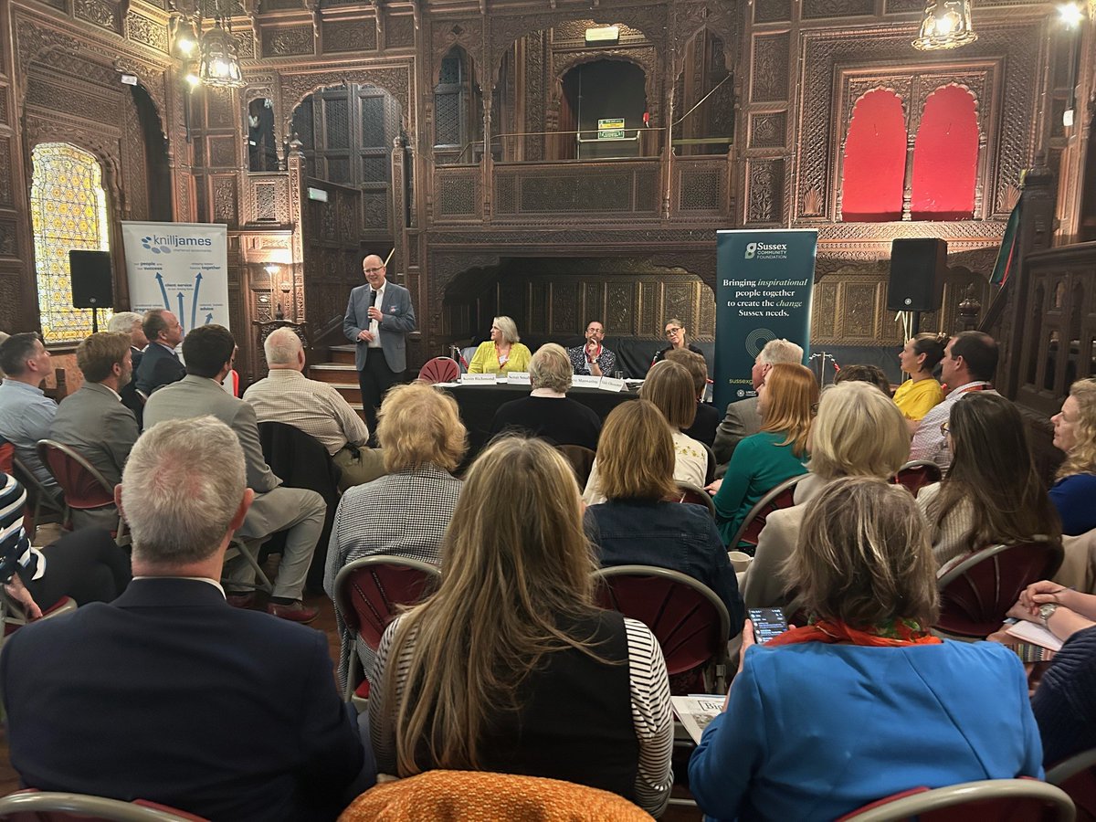 Yesterday we had the pleasure to welcome guests to @Hastings_Museum for our #TacklingPoverty event with Andrew Blackman, Lord-Lieutenant of East Sussex. 

Thank you to our Q&A panel @HVAstuff @RSMcentre and to @KnillJames for sponsoring the event.
#socialimpact #communitysupport