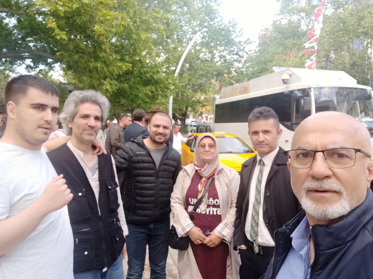 Derneğimizin kurucusu ve onursal başkanı @YarbayAlkanTC, yönetim kurulu başkanı @ZGulabi ve yönetim kurulu üyesi @SevincCakir8, Ankara da düzenlenen işçi filmleri festivaline katıldı