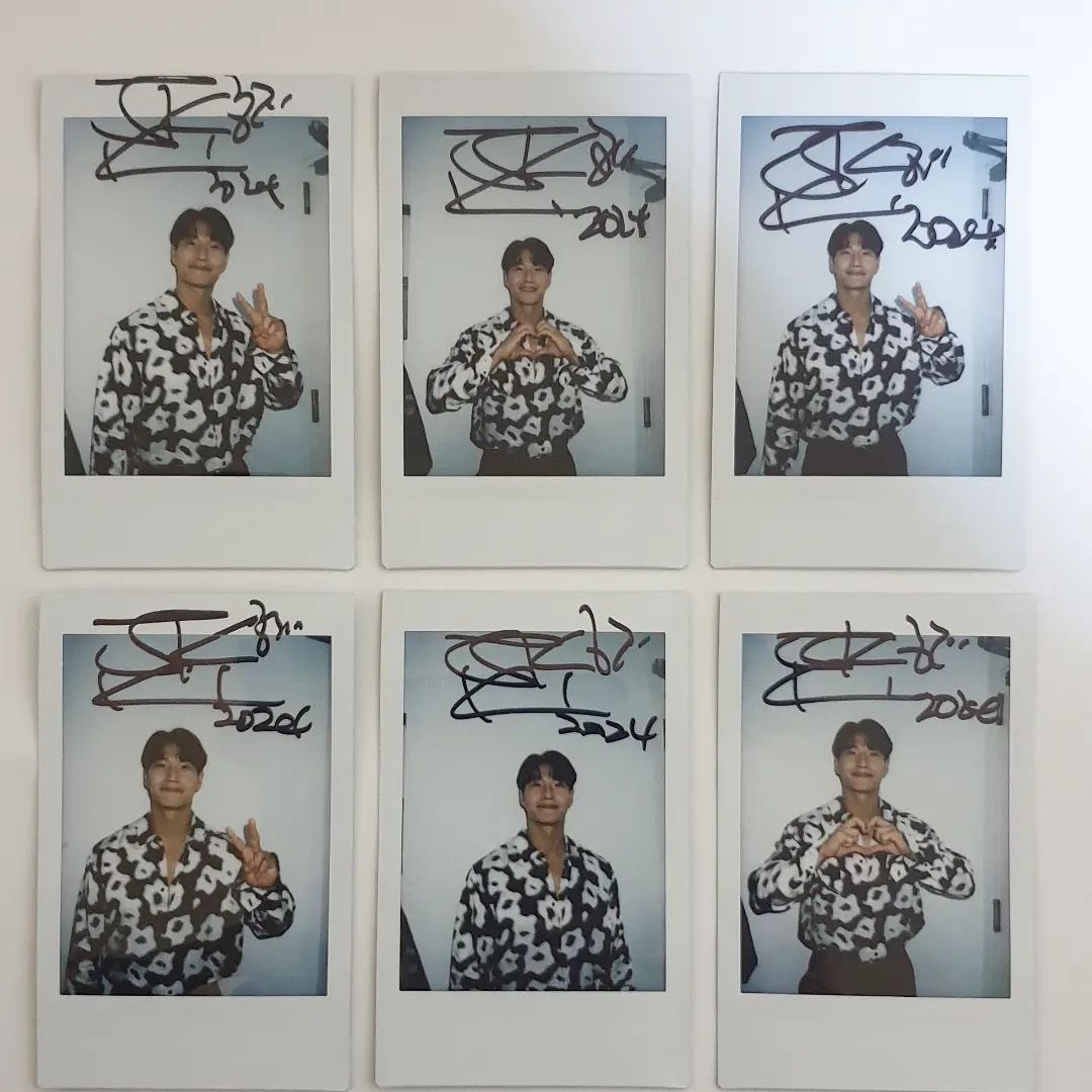 Papitus cafe recently announced review events especially for fans who attended Kim Jongkook’s concerts and birthday cafe in Seoul and Busan 6 winners will receive Kim Jongkook’s signed polaroids and also signed poster 🥹 More info: m.cafe.daum.net/jongkooklove/4… #kimjongkook #김종국