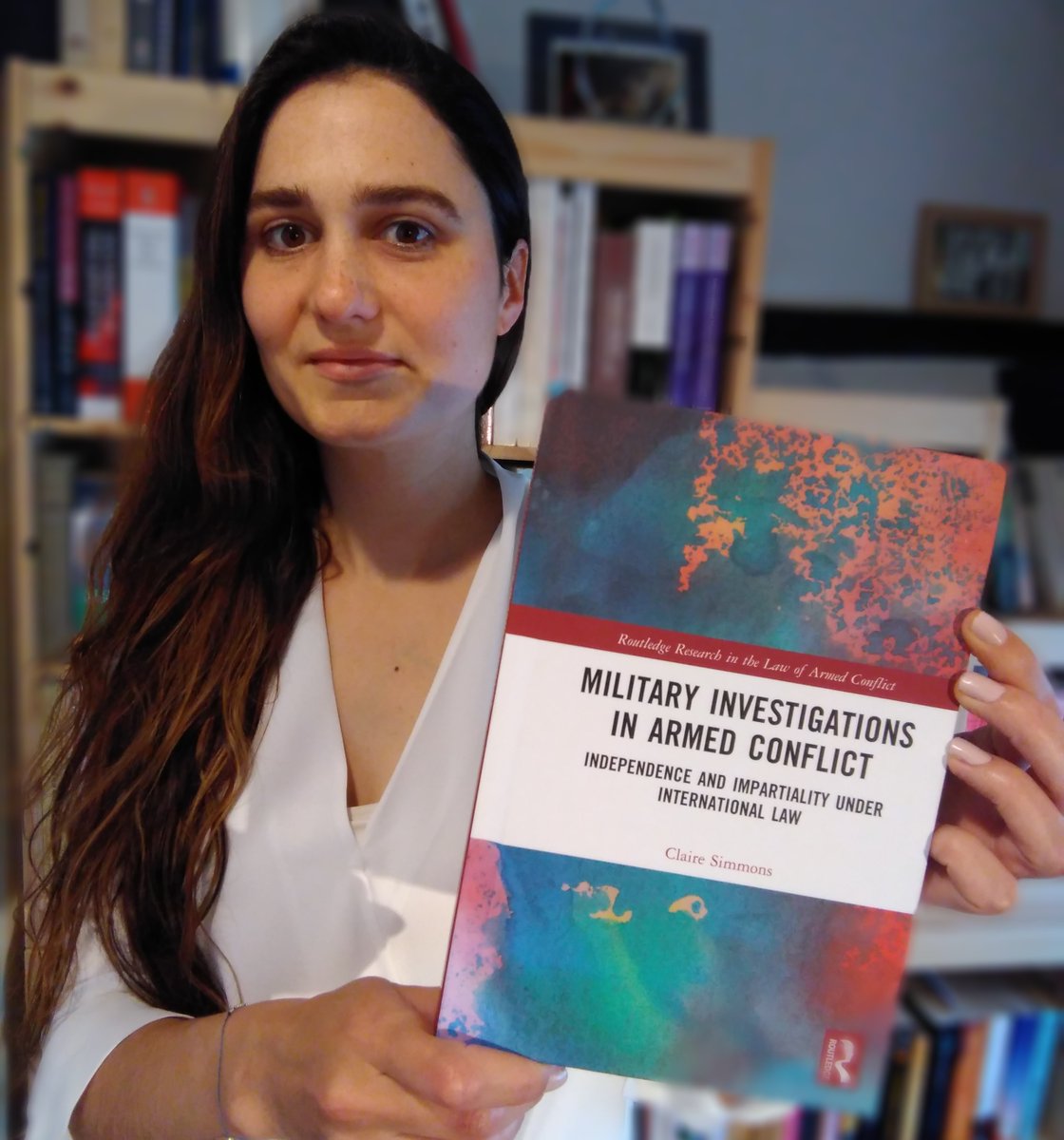 Proudly presenting my book which has just been published with @routledgebooks. Addresses the legal questions surrounding militaries 'investigating themselves' for war crimes and other. Book launch to follow soon! routledge.com/Military-Inves…