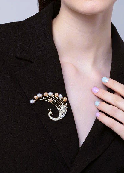 Peacock Perfection: Elevate Your Style with Exceptional Brooch Designs! 
#PeacockBrooch #EthnicElegance #ExceptionalDesigns #ily #sparkle #glitter #brooches #brooch #jewelry #jewerlyusa #jewellery #jewelrydesigner #jewels #jewelers #jewelrydesign #BroochElegance #PinPerfection