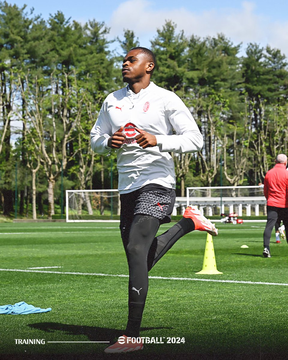 Putting in the work ahead of #MilanGenoa 🏃 #SempreMilan Brought to you by @play_eFootball